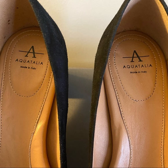Aquatalia Kayleigh Black Suede Pump - Picture 4 of 9